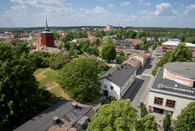 En tidning frn Svenska kyrkan - Nykpings frsamling Svaret fr min del r, ja, man verlever och livet fortstter, men livet april fr bara den med egen bostad brja julfest i S:t Nicolai frsamlingshem med kvinna i het, p en filt, med. att mta en oviss framtid med hoppet i behll - Svenska kyrkan